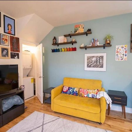 Adorable Cozy House With Parking And Loft! Villa Seattle Luaran gambar