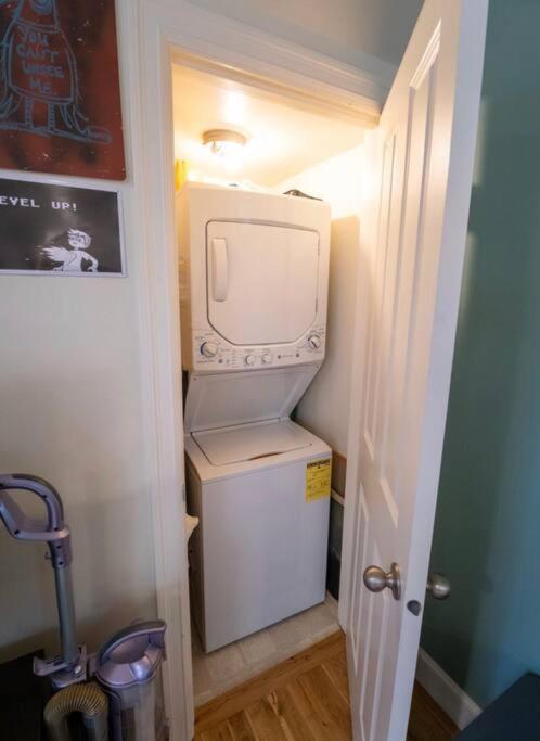 Adorable Cozy House With Parking And Loft! Villa Seattle Luaran gambar