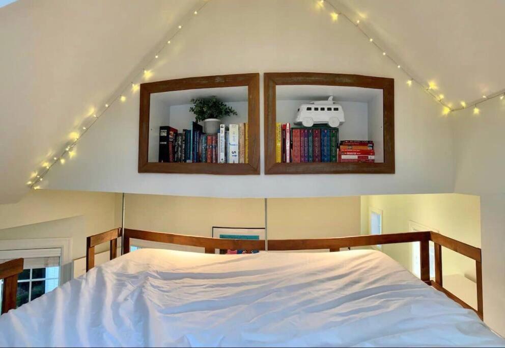 Adorable Cozy House With Parking And Loft! Villa Seattle Luaran gambar