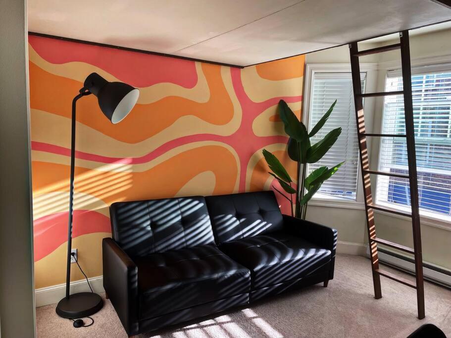Adorable Cozy House With Parking And Loft! Villa Seattle Luaran gambar